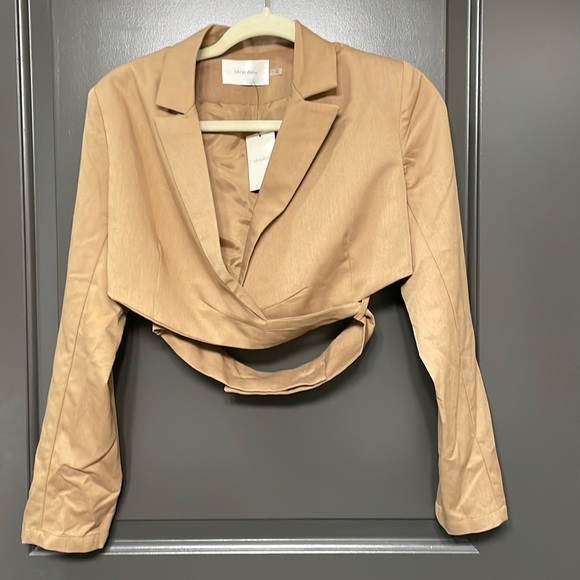 Brown cropped wrap blazer - Picture 1 of 4